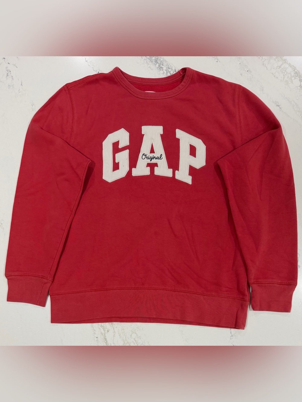 Gap - Men’s Pullover Sweater w/ Logo | Red & White | Size Large | Retro Y2K